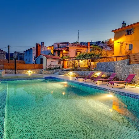 Holiday home House Obrs